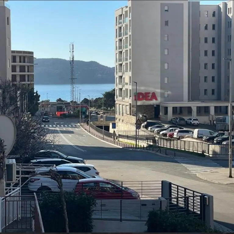 Stan se nalazi na samo 5 min laganog hoda do plaze