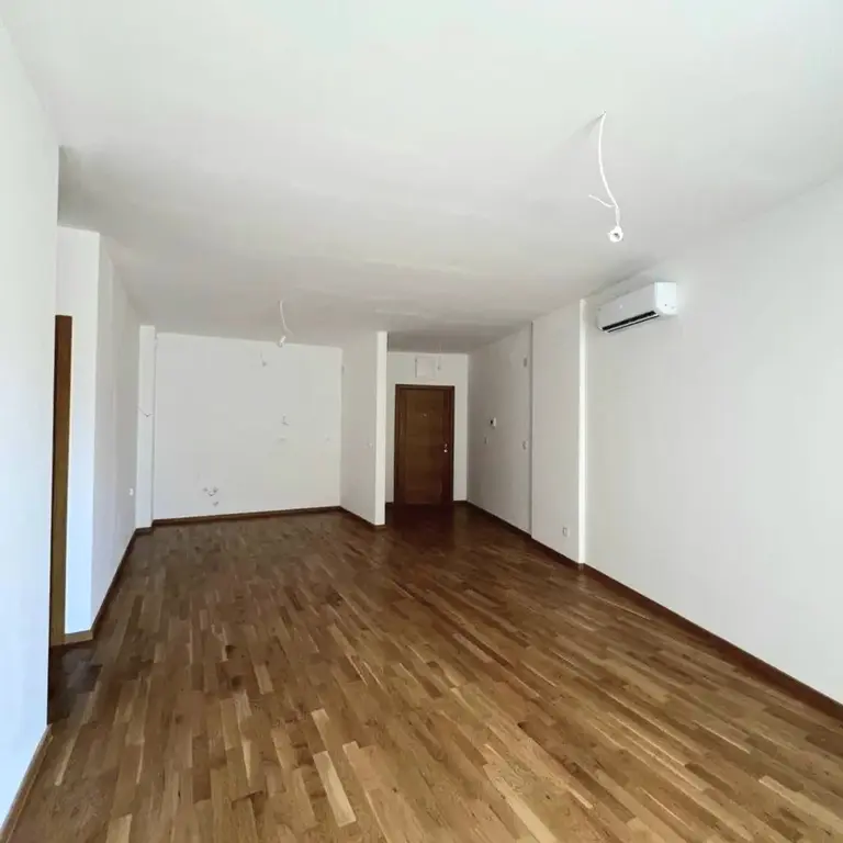 Dnevni boravak posmatrano sa terase