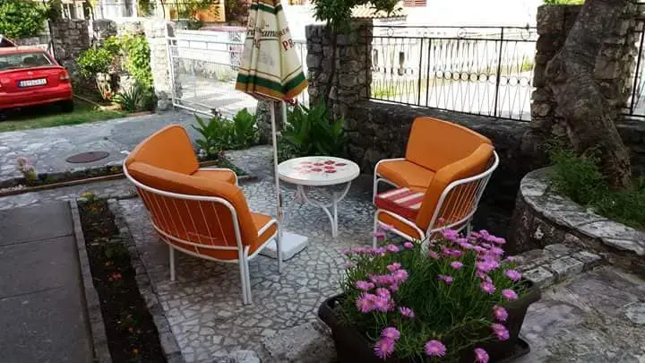 Dvoriste je lijepo uredjeno