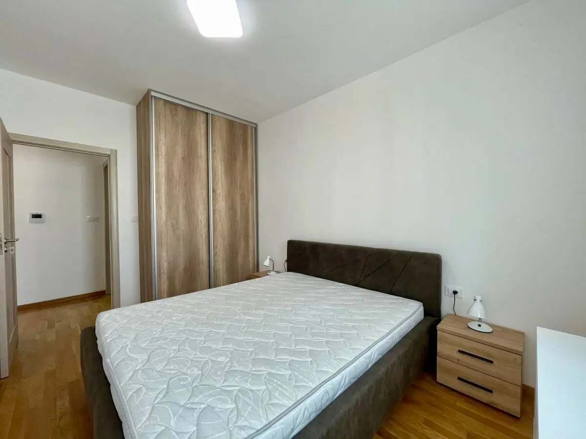 Spavaca soba posmatrano sa terase