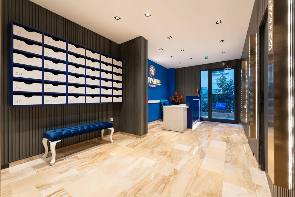 Kompleks posjeduje recepciju