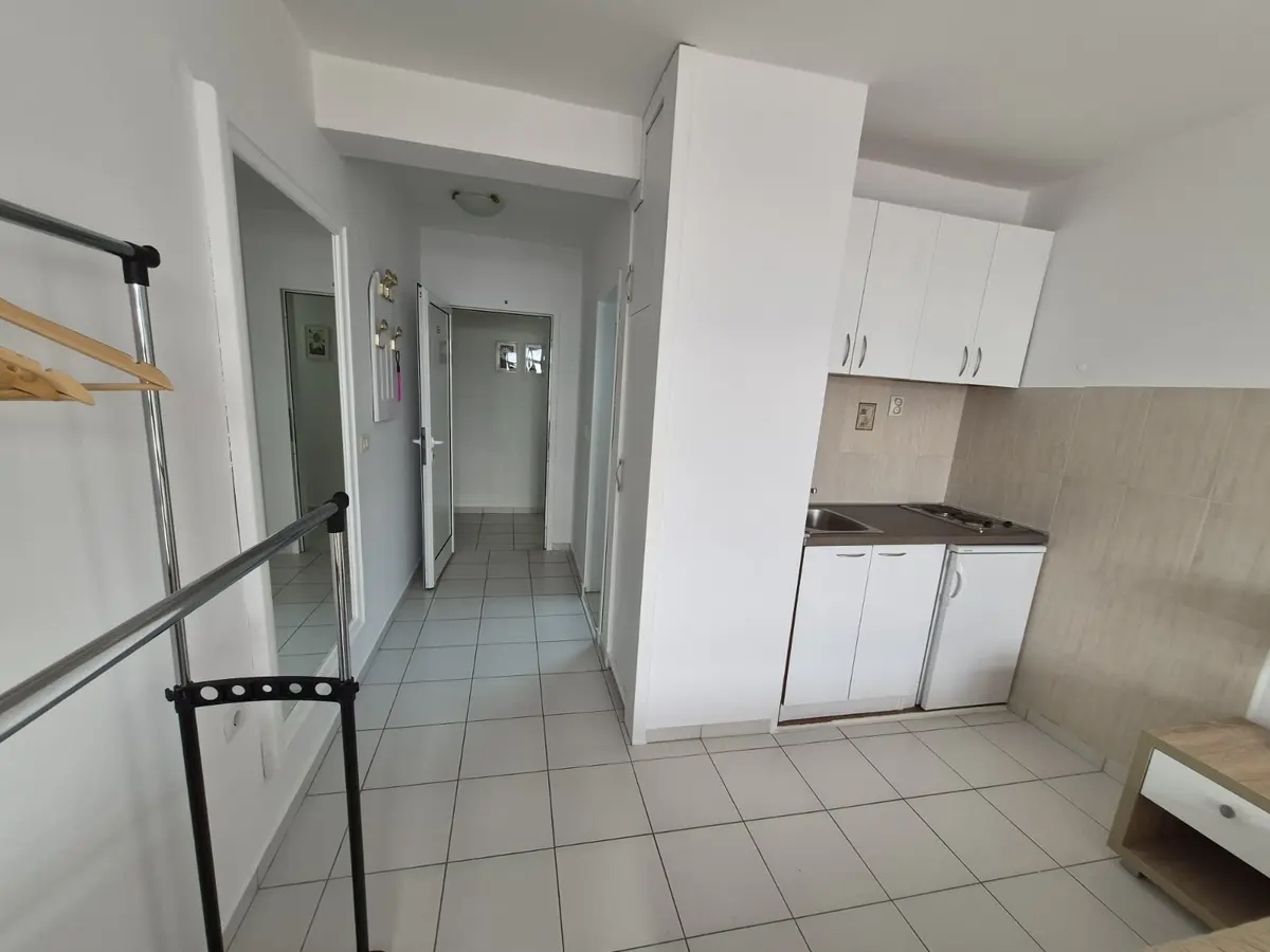 Kuhinja sa trpezarijom