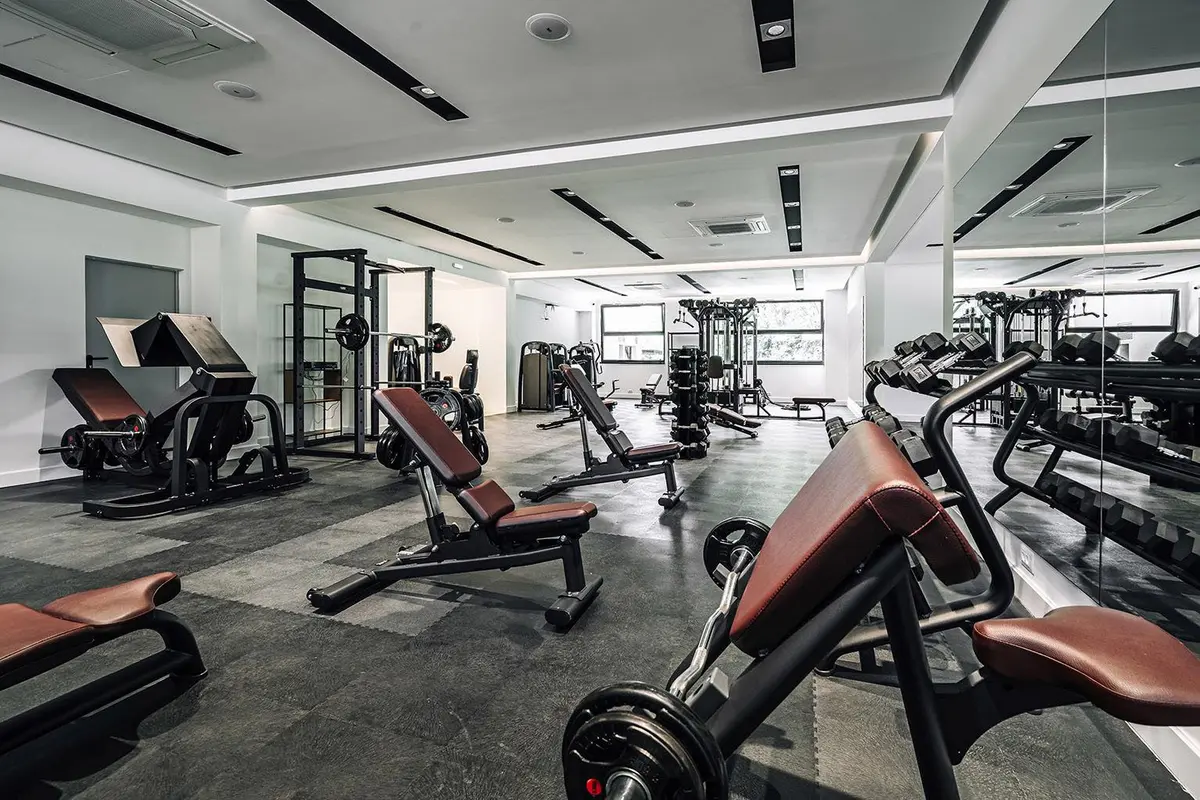 Kompleks posjeduje teretanu