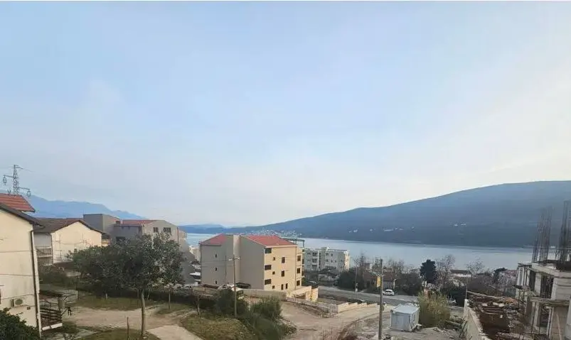 Stan posjeduje trajan pogled na more