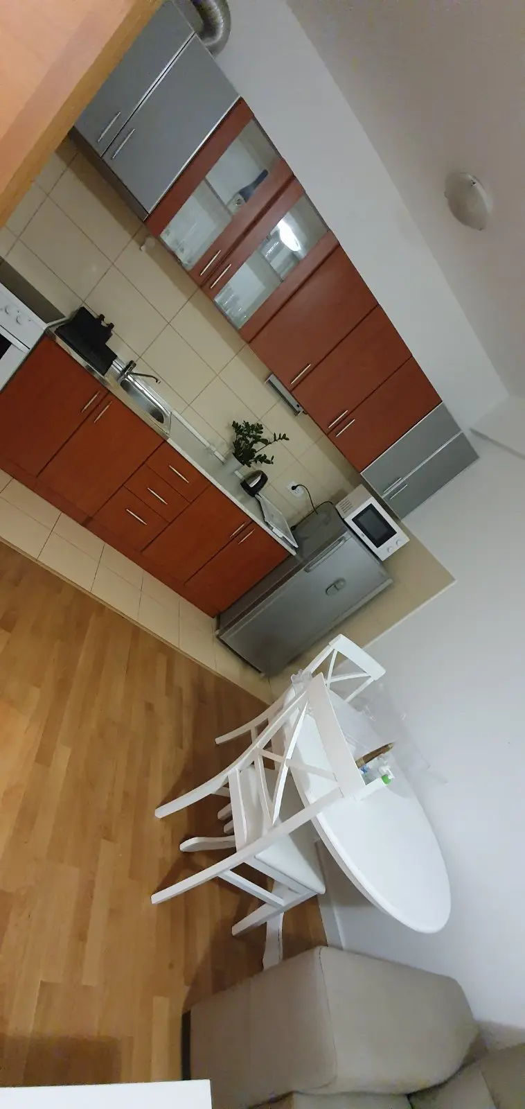 Kuhinja sa trpezarijom