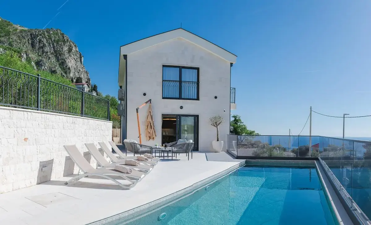 Vila zauzima povrsinu od 180m2