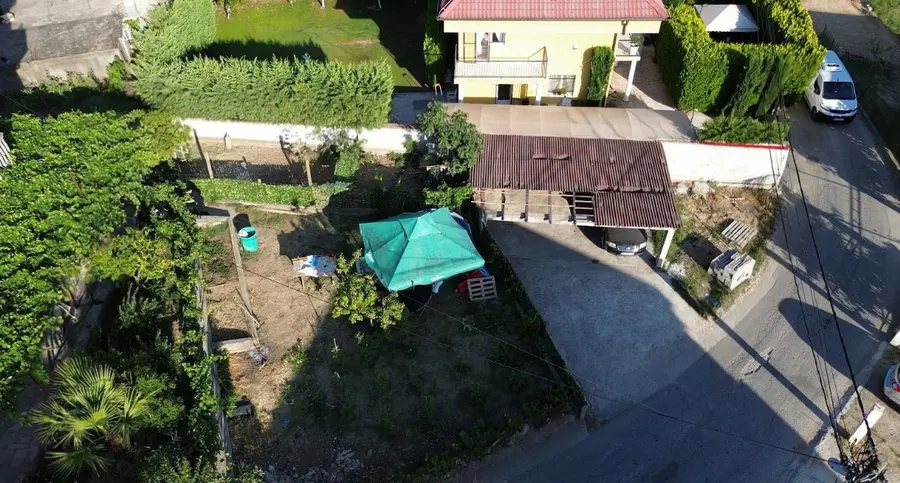Na njemu je moguca izgradnja objekta spratnosti P+S+PK