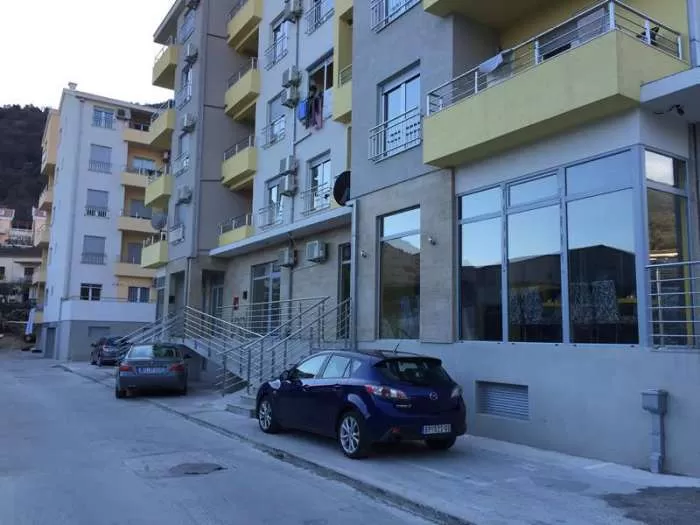 Zgrada u kpjoj se nalaze poslovni prostori